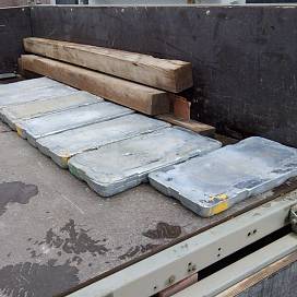 Чушки цинковые ЦАМ 9-1,5 ГОСТ 21438-95