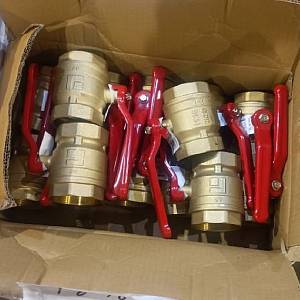 Кран шаровой латунный Ду100 Ру16 полнопроходной, уплотнение PTFE, внутренняя резьба, ручка-рычаг