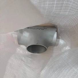 Тройник стальной равнопроходной 89х4 мм Ду-80 12Х18Н10Т